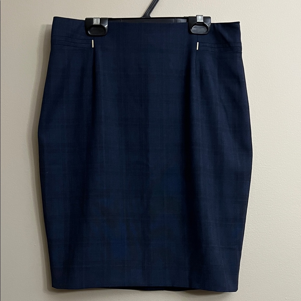 Le Chateau Dark Blue and Black Plaid Pencil Skirt Size 4